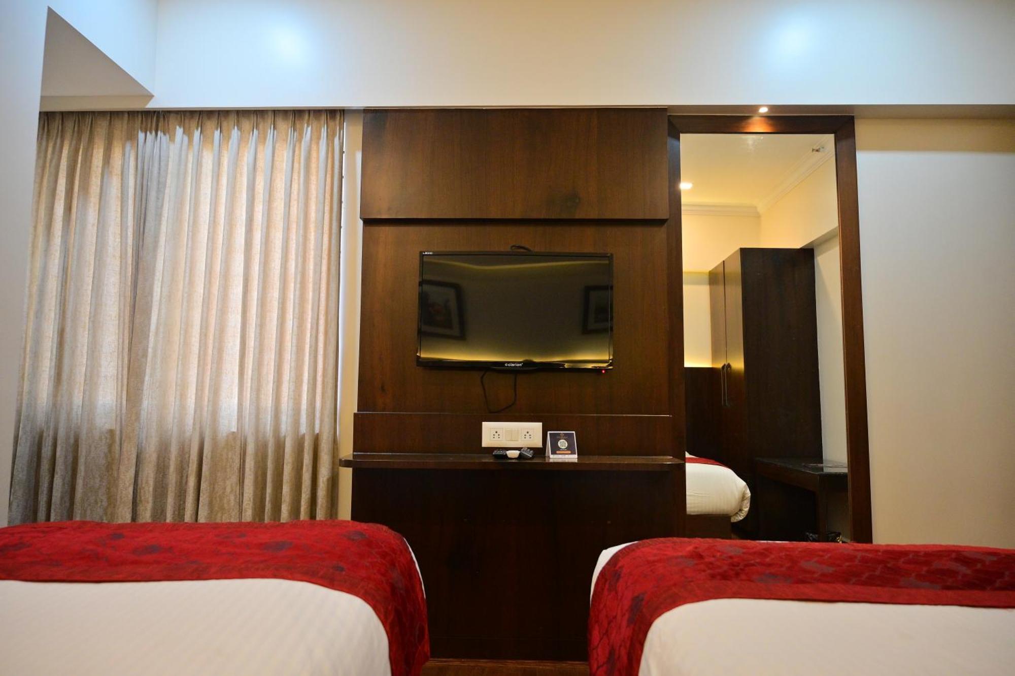 Hotel Golden Riviera Майсур Экстерьер фото