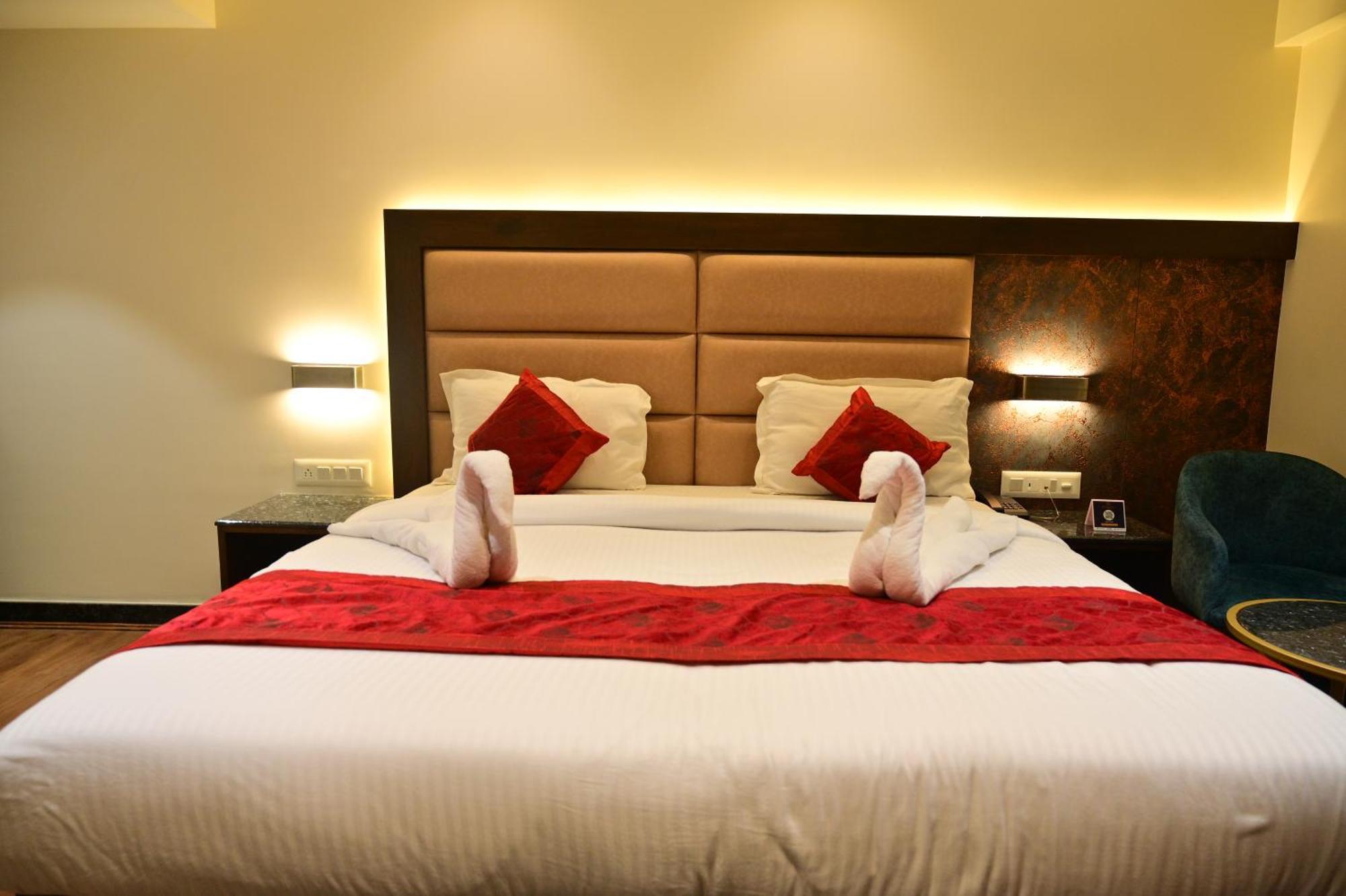 Hotel Golden Riviera Майсур Экстерьер фото