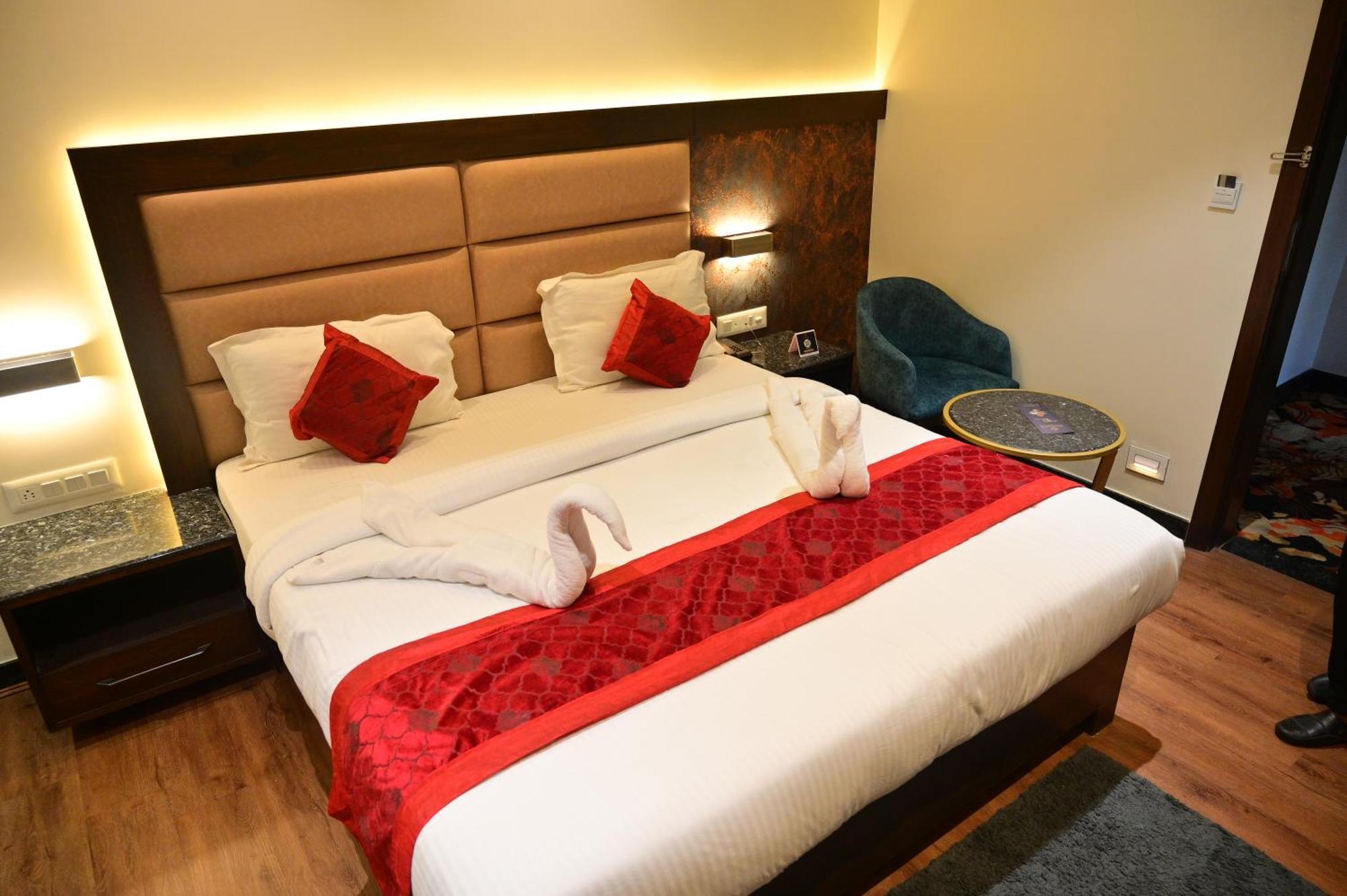 Hotel Golden Riviera Майсур Экстерьер фото